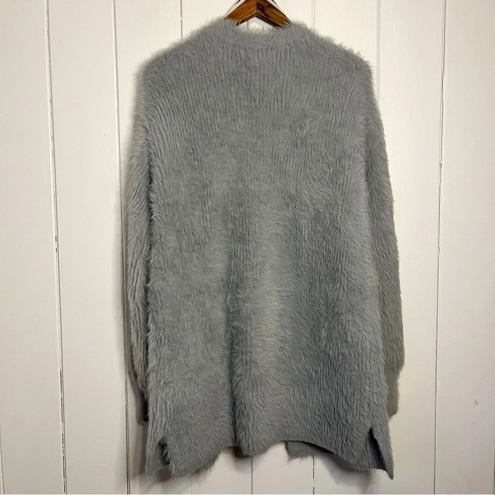 Papillon Fuzzy Light Slate Open Cardigan. Size Medium. - Picture 9 of 9